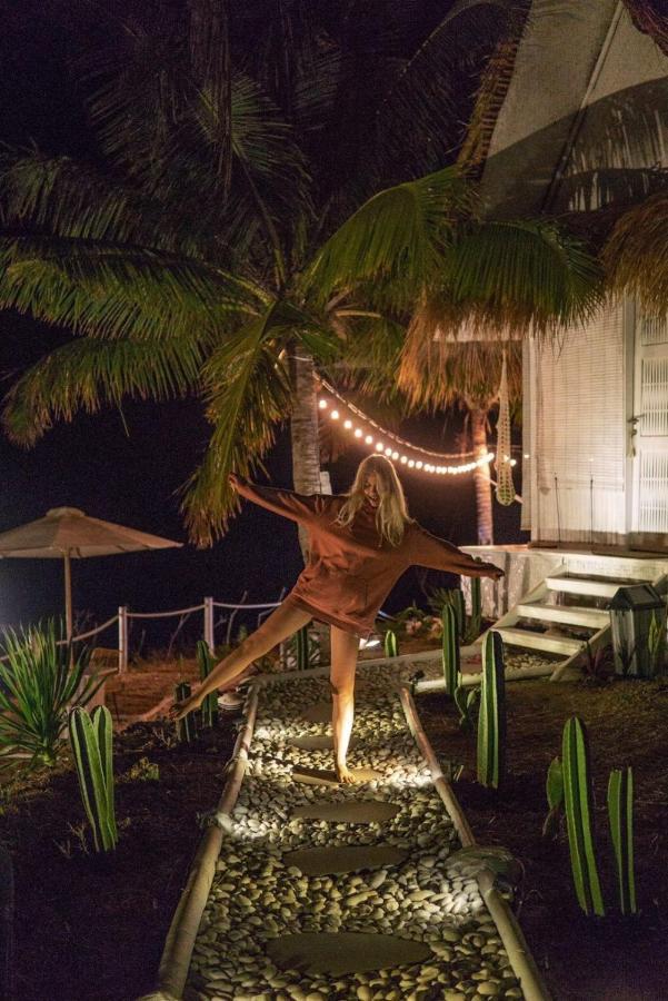 Tropical Glamping Nusa Penida - Private Romantic Seaside Bungalow Diamond Beach Polilit Εξωτερικό φωτογραφία