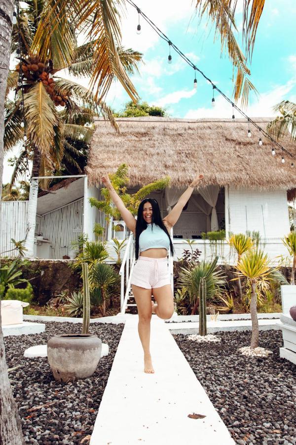 Tropical Glamping Nusa Penida - Private Romantic Seaside Bungalow Diamond Beach Polilit Εξωτερικό φωτογραφία